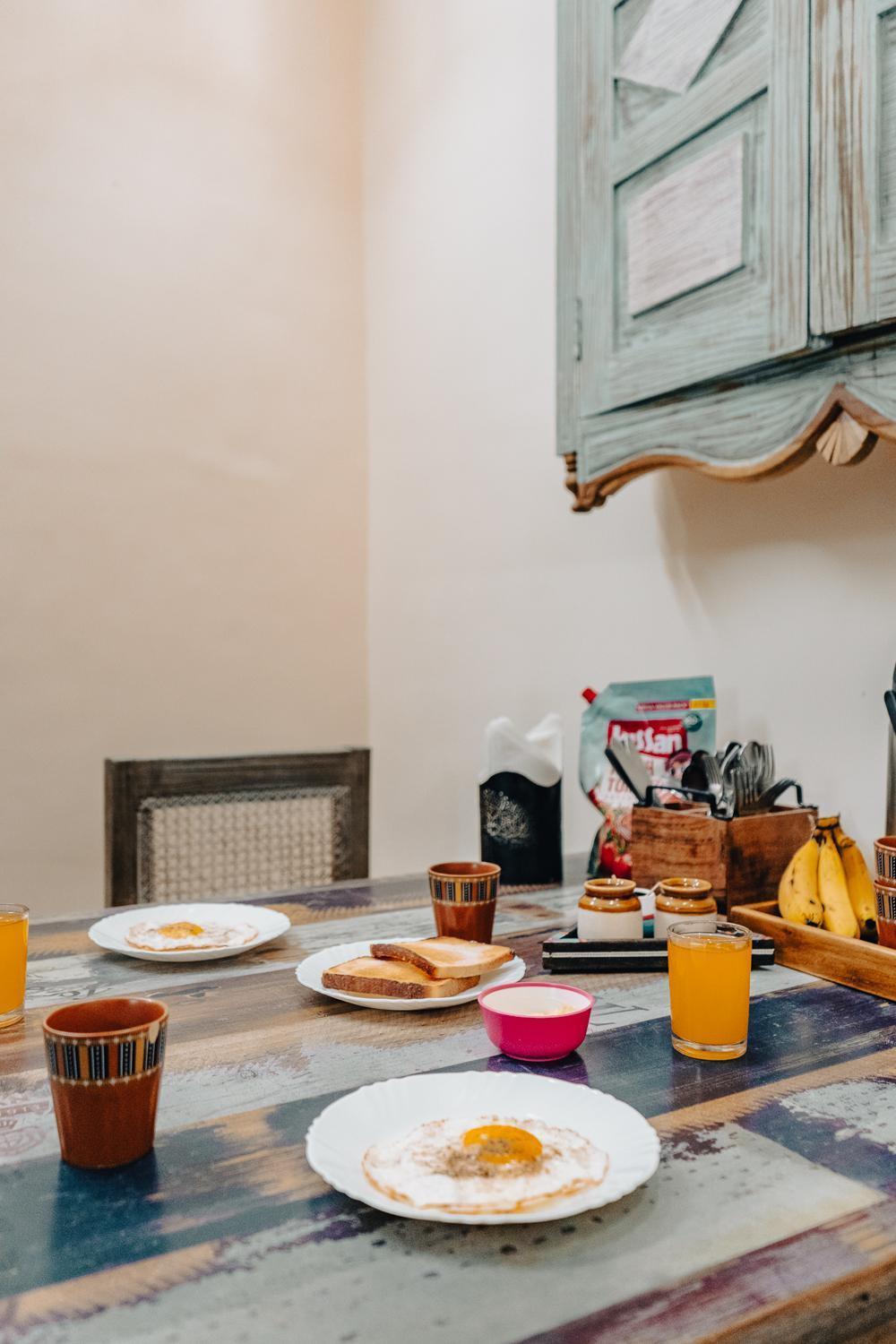 ซาฟาร์นามา พาราณสี Bed & Breakfast ภายนอก รูปภาพ